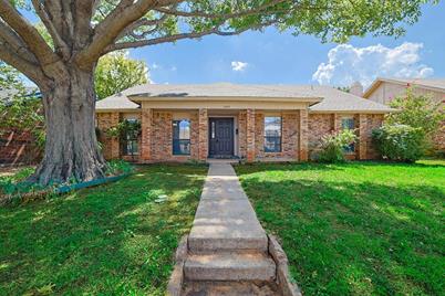 2825 Windsor Drive, Flower Mound, TX 75028 - Photo 1