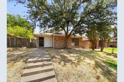7328 Blackthorn Drive, Fort Worth, TX 76137 - Photo 1
