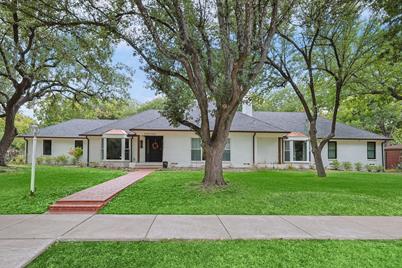 1010 W Marvin Avenue, Waxahachie, TX 75165 - Photo 1