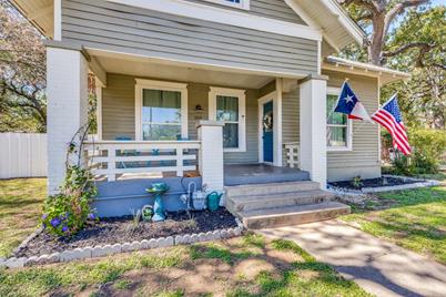 504 S Robinson Street, Cleburne, TX 76031 - Photo 1