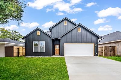 1805 San Antonio Street, Grand Prairie, TX 75051 - Photo 1