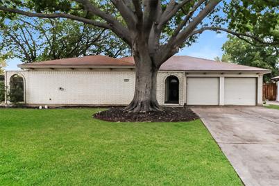 1003 Holly Hill Court, Arlington, TX 76014 - Photo 1