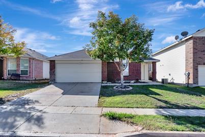 909 Rio Bravo Drive, Fort Worth, TX 76052 - Photo 1