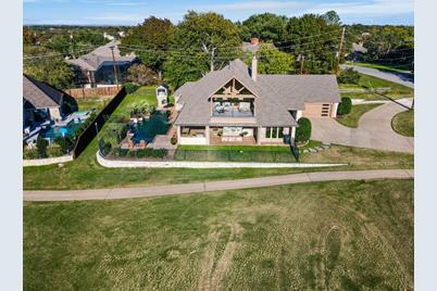 5208 Fairway Circle, Granbury, TX 76049 - Photo 1