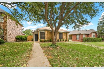 1112 Southpointe Drive, DeSoto, TX 75115 - Photo 1