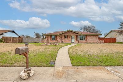 104 Wesley Drive, DeSoto, TX 75115 - Photo 1