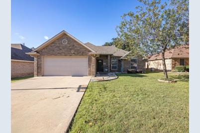 1408 Hyde Park Boulevard, Cleburne, TX 76033 - Photo 1