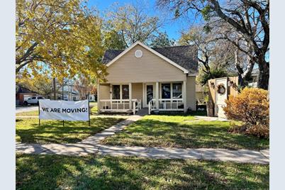 110 Montague Street, Nocona, TX 76255 - Photo 1