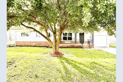 308 18th Street, Mineral Wells, TX 76067 - Photo 1