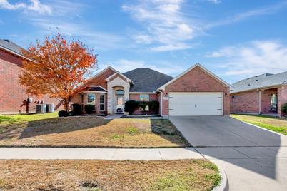 1610 White Willow Lane, Arlington, TX 76002 - Photo 1