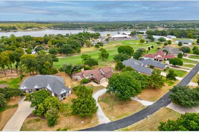 117 Modoc Trail, Lake Kiowa, TX 76240 - Photo 1