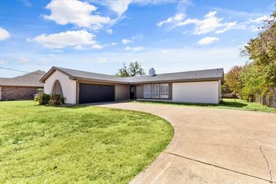 506 Grandview Drive, Granbury, TX 76049 - Photo 1
