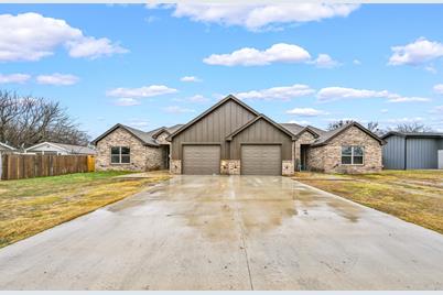 228 Saint Charles Drive #B, Springtown, TX 76082 - Photo 1