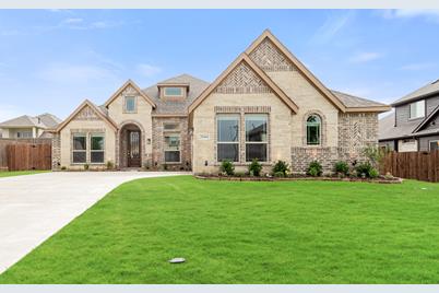 2044 Flora Lane, DeSoto, TX 75115 - Photo 1