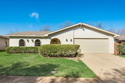 7520 Four Winds Drive - Photo 1