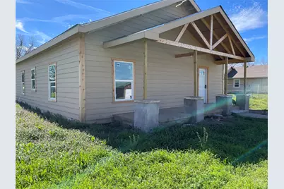 115 E 1st Street, Breckenridge, TX 76424 - Photo 1
