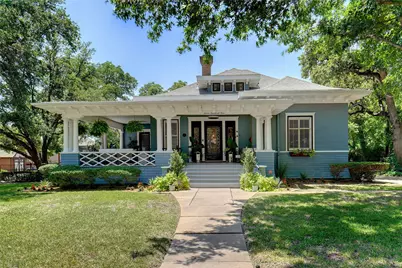 705 W Oak Street, Denton, TX 76201 - Photo 1