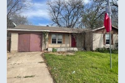 916 Zelda Drive, Hurst, TX 76053 - Photo 1