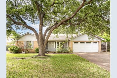 2838 Ermine Way, Farmers Branch, TX 75234 - Photo 1