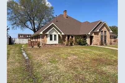 2755 Oak Creek Drive, Paris, TX 75462 - Photo 1