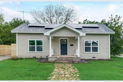 203 N Sparks Street, Alvarado, TX 76009 - Photo 1