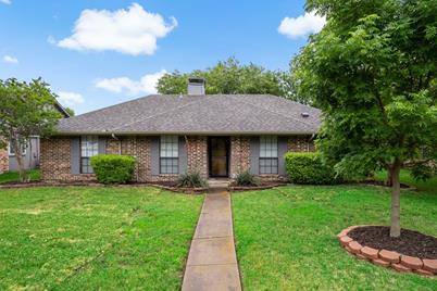1634 Meadowglen Lane, Mesquite, TX 75150 - Photo 1