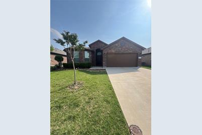 1212 Rebecca Lane, Saginaw, TX 76131 - Photo 1