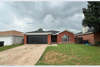 7233 Avington Way, Fort Worth, TX 76133 - Photo 1