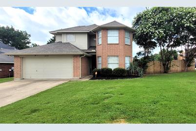 6800 Dogwood Lane, North Richland Hills, TX 76182 - Photo 1