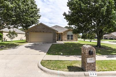 333 Hacienda Drive, Waxahachie, TX 75165 - Photo 1