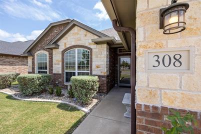 308 N Hyde Park Boulevard, Cleburne, TX 76033 - Photo 1