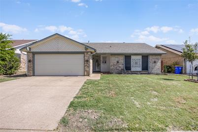 6529 High Lawn Terrace, Watauga, TX 76148 - Photo 1