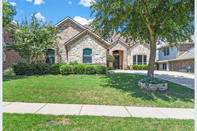 2811 Spring Oaks Drive, Highland Village, TX 75077 - Photo 1