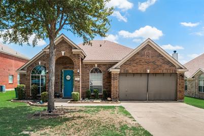 726 Creekstone Drive, Cedar Hill, TX 75104 - Photo 1