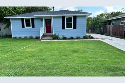 112 Rousseau Street, Waxahachie, TX 75165 - Photo 1