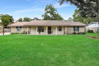 404 Sunset Drive, Fairfield, TX 75840 - Photo 1