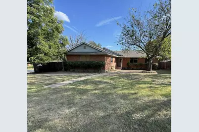 302 Linkcrest Drive, Duncanville, TX 75137 - Photo 1