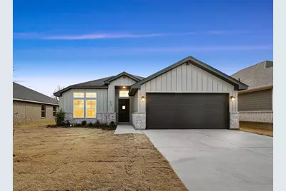 417 Rose Avenue, Cleburne, TX 76033 - Photo 1