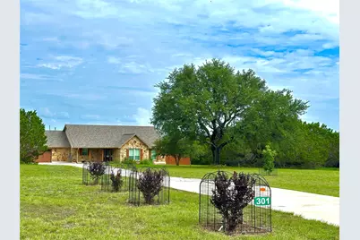 301 Sable Pass, Lampasas, TX 76550 - Photo 1