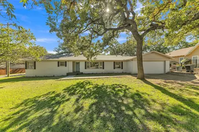 501 W Simmons Street, Weatherford, TX 76086 - Photo 1