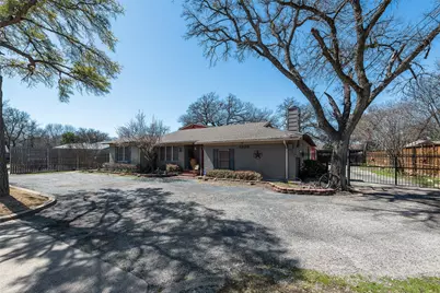 1209 N Macarthur Boulevard, Irving, TX 75061 - Photo 1