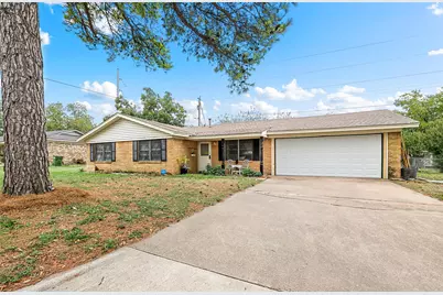 2900 S Murco Drive, Mineral Wells, TX 76067 - Photo 1