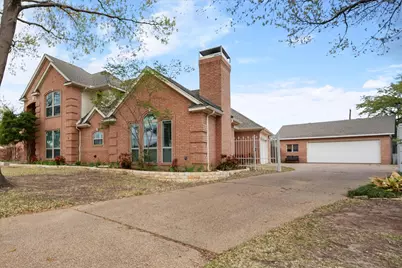 3715 Toby Court, Arlington, TX 76001 - Photo 1