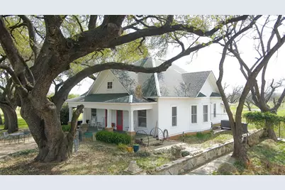 518 Kinson Street, Granbury, TX 76048 - Photo 1