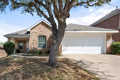 852 Ridge Point Drive, Grand Prairie, TX 75052 - Photo 1