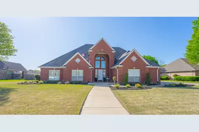 2101 Lakeridge Circle, Ennis, TX 75119 - Photo 1