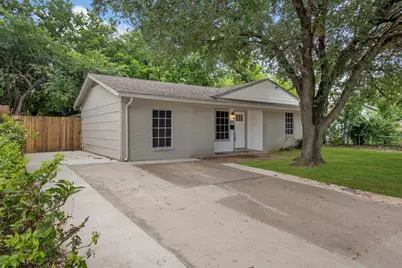 811 N Cooper Street, Arlington, TX 76011 - Photo 1