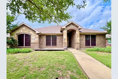 109 Buckingham Drive, Waxahachie, TX 75165 - Photo 1