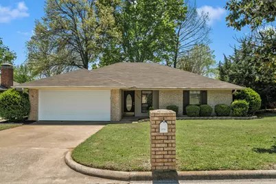 3055 Panhandle Drive, Grapevine, TX 76051 - Photo 1