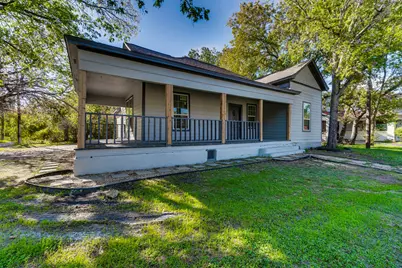 519 N Anglin Street, Cleburne, TX 76031 - Photo 1